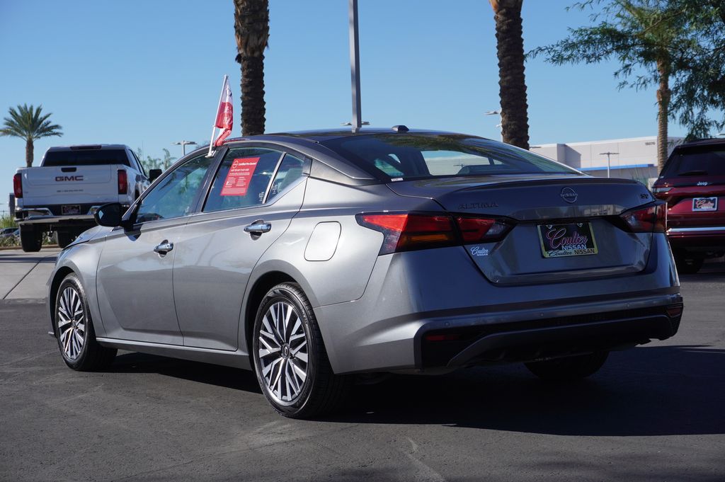 2024 Nissan Altima 2.5 SV photo 3