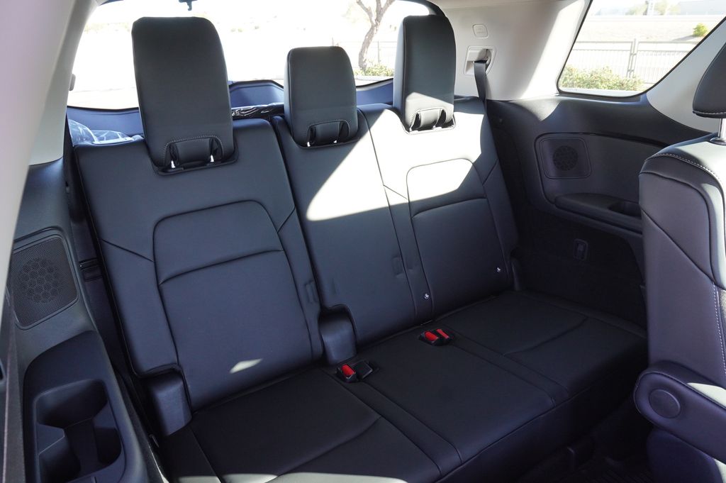 2026 Nissan Pathfinder SL - Photo 10