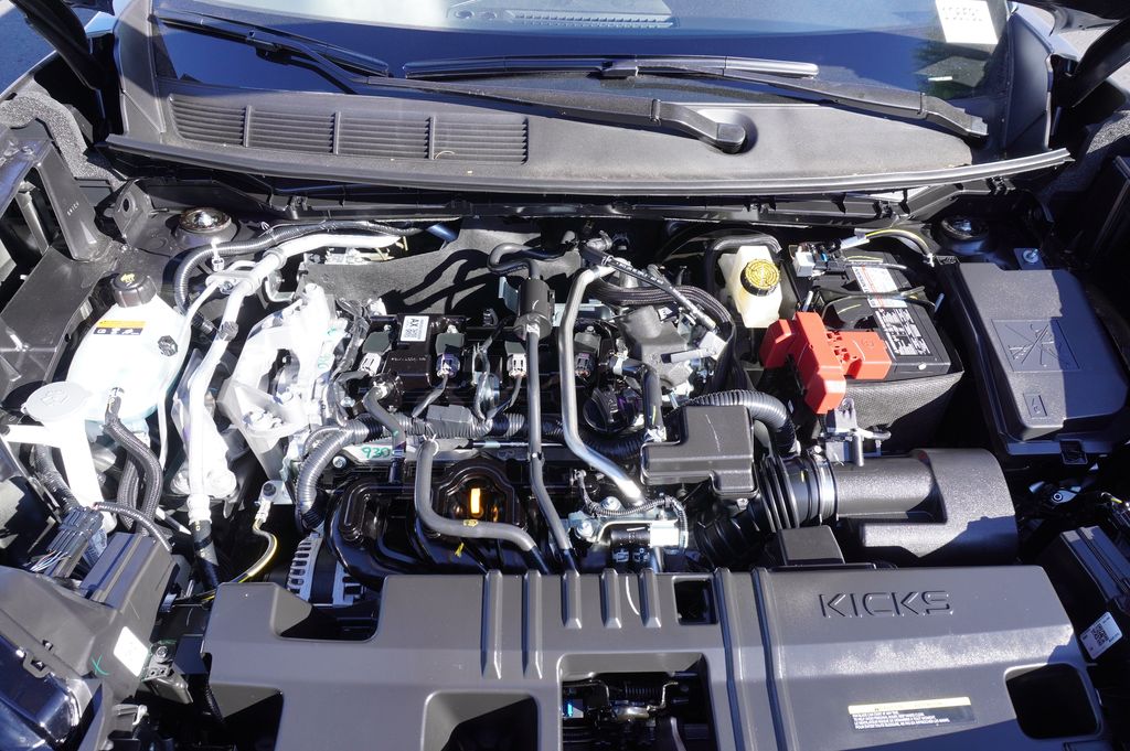 2026 Nissan KICKS SR - Photo 7