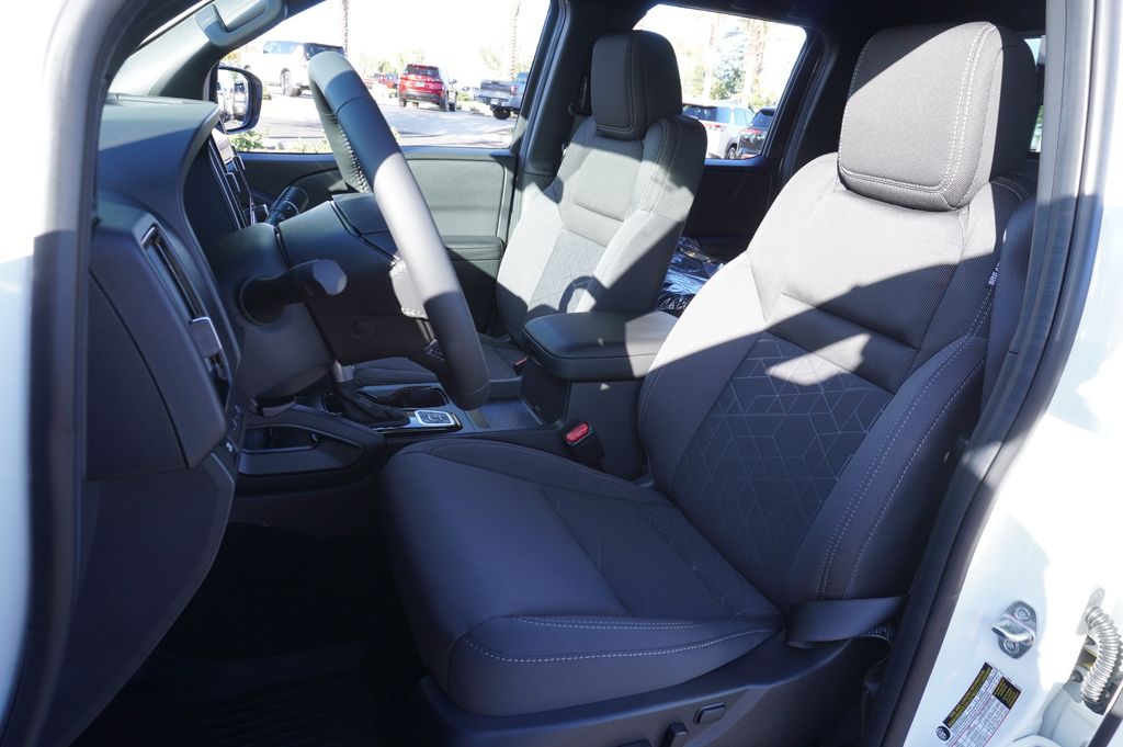 2026 Nissan Frontier SV - Photo 14