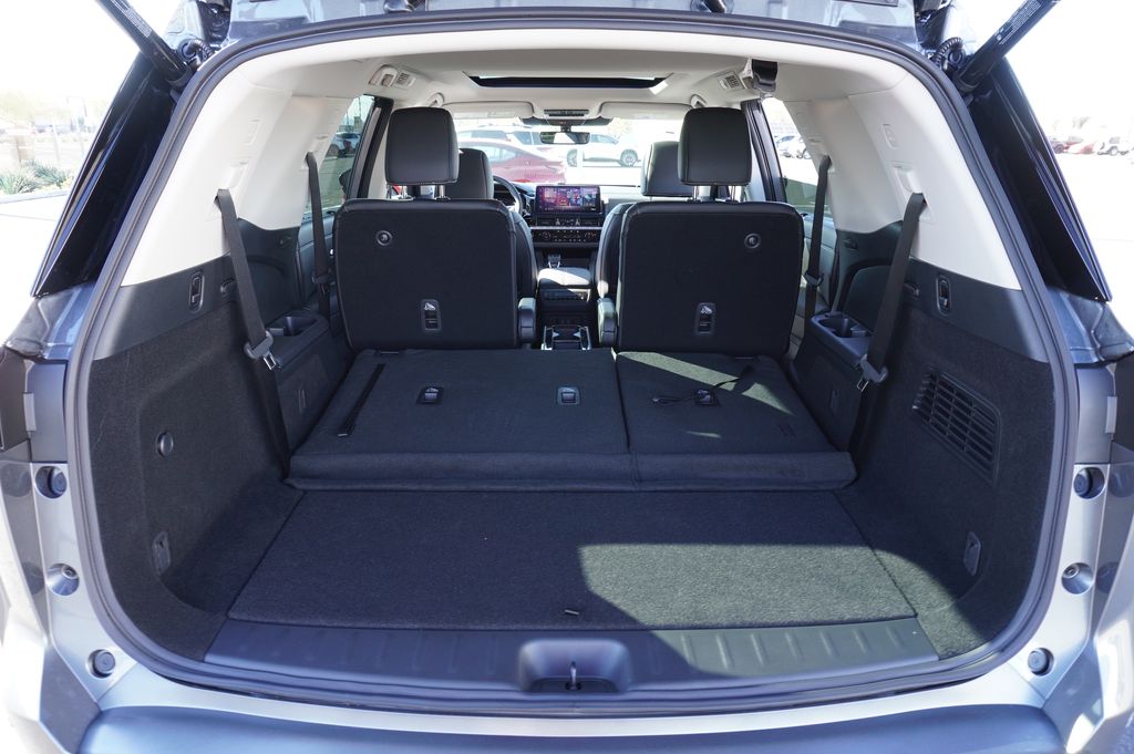 2026 Nissan Pathfinder SL - Photo 8