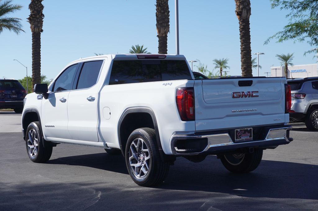 2022 Gmc Sierra 1500 SLT photo 2