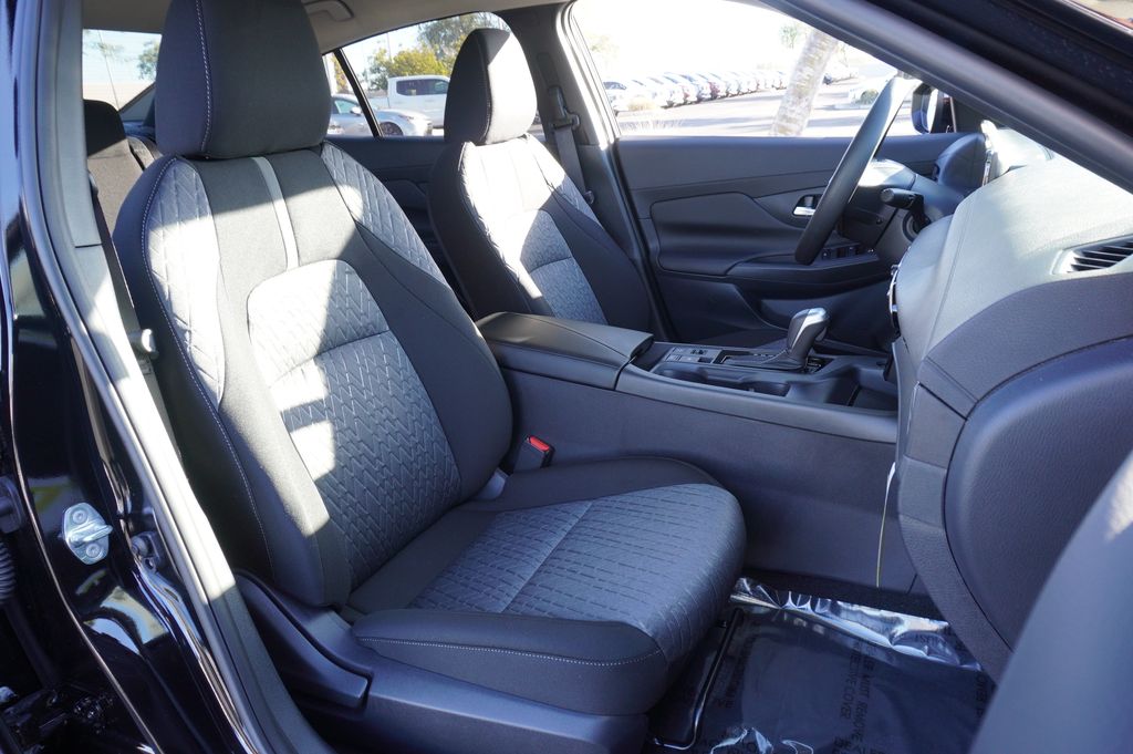 2026 Nissan Sentra SV - Photo 12