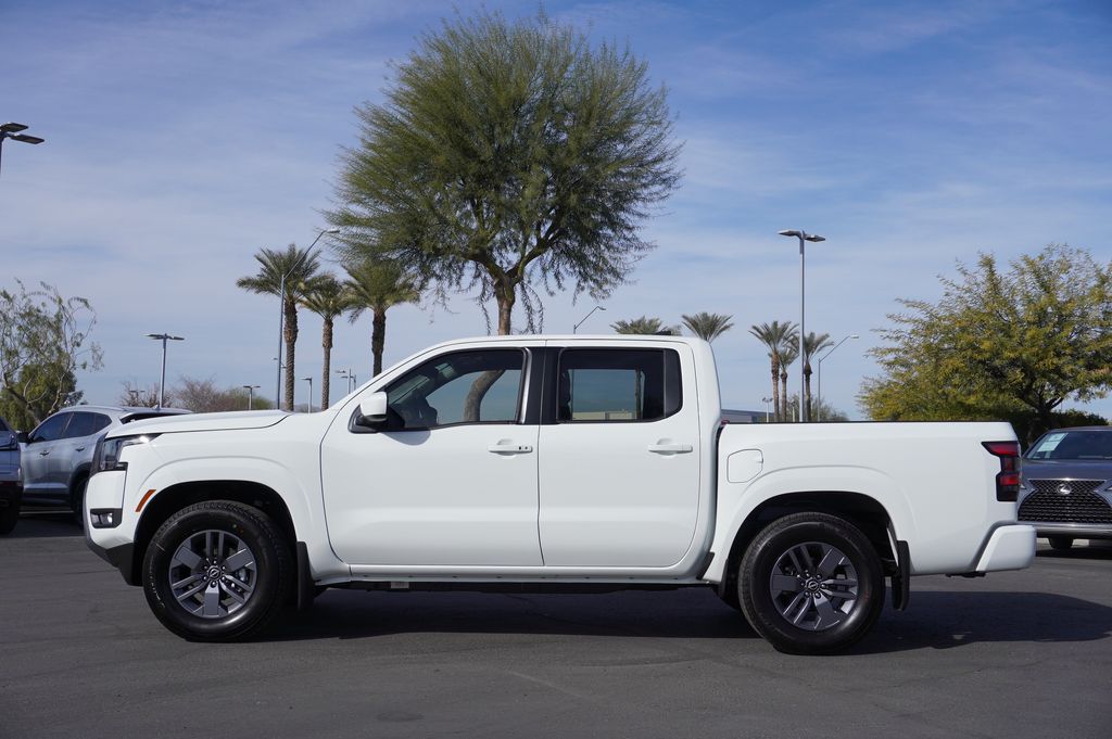 2025 Nissan Frontier SV photo 2