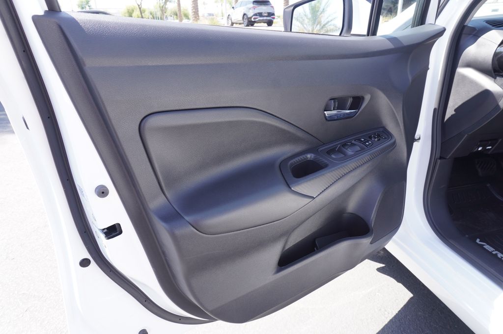 2025 Nissan Versa Sedan SV - Photo 14