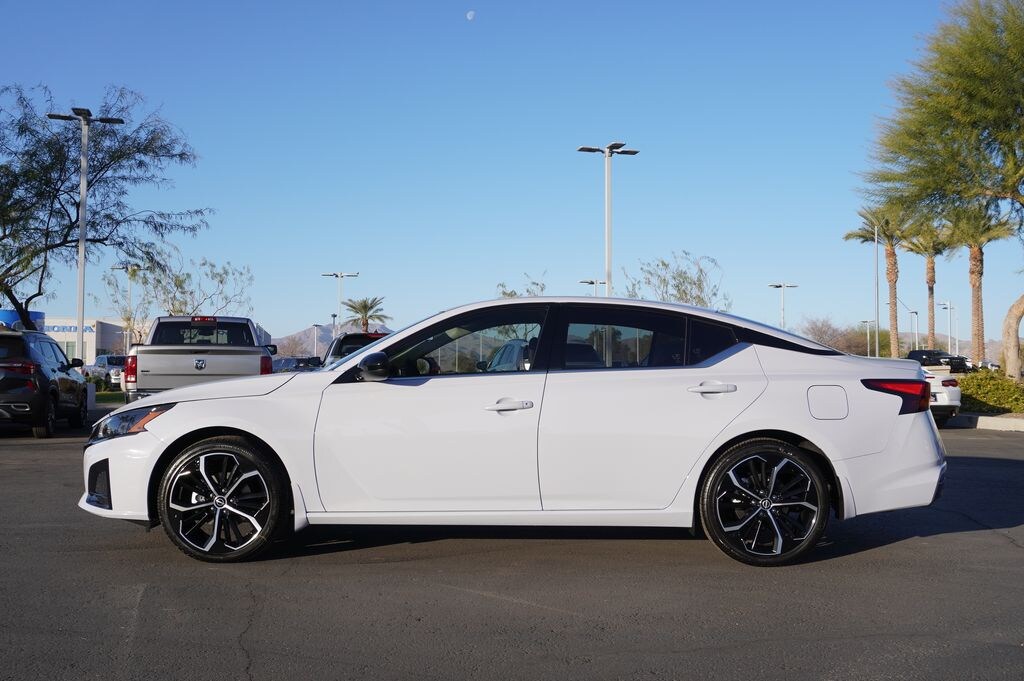 Used 2025 Nissan Altima SR Sedan