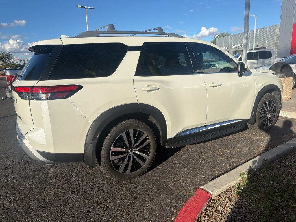 Used 2023 Nissan Pathfinder Platinum SUV
