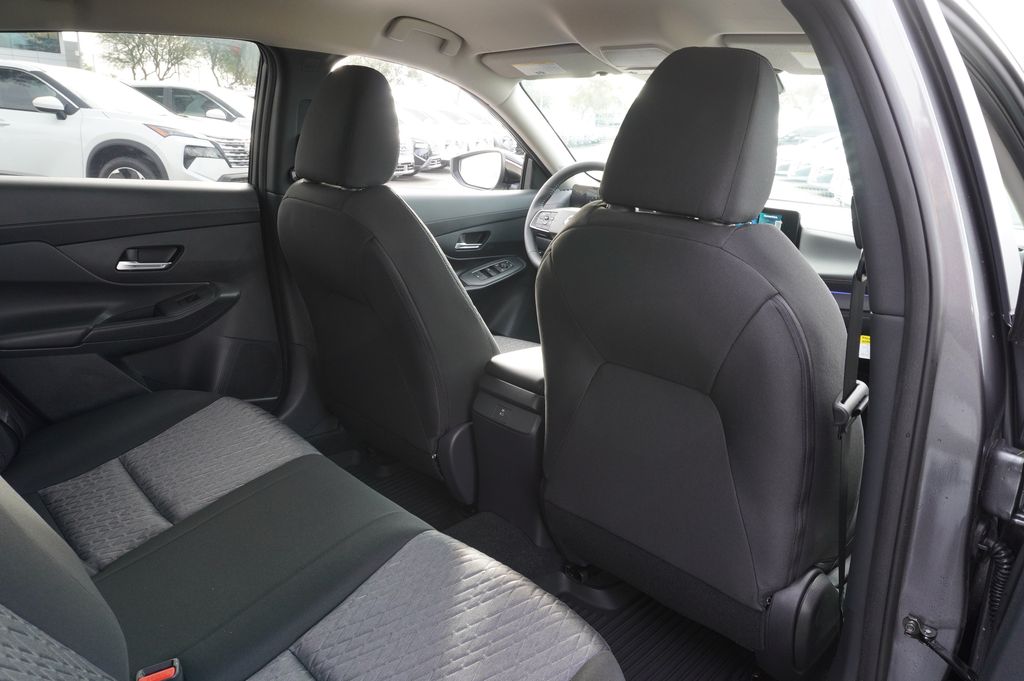2026 Nissan Sentra SV - Photo 10