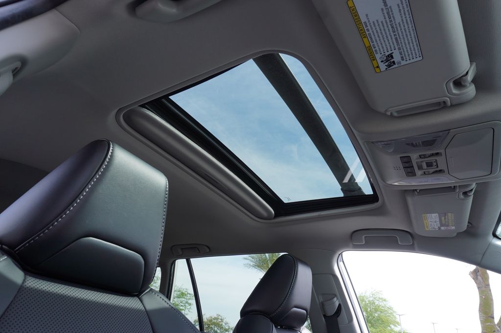 2022 Toyota RAV4 Limited - Photo 13