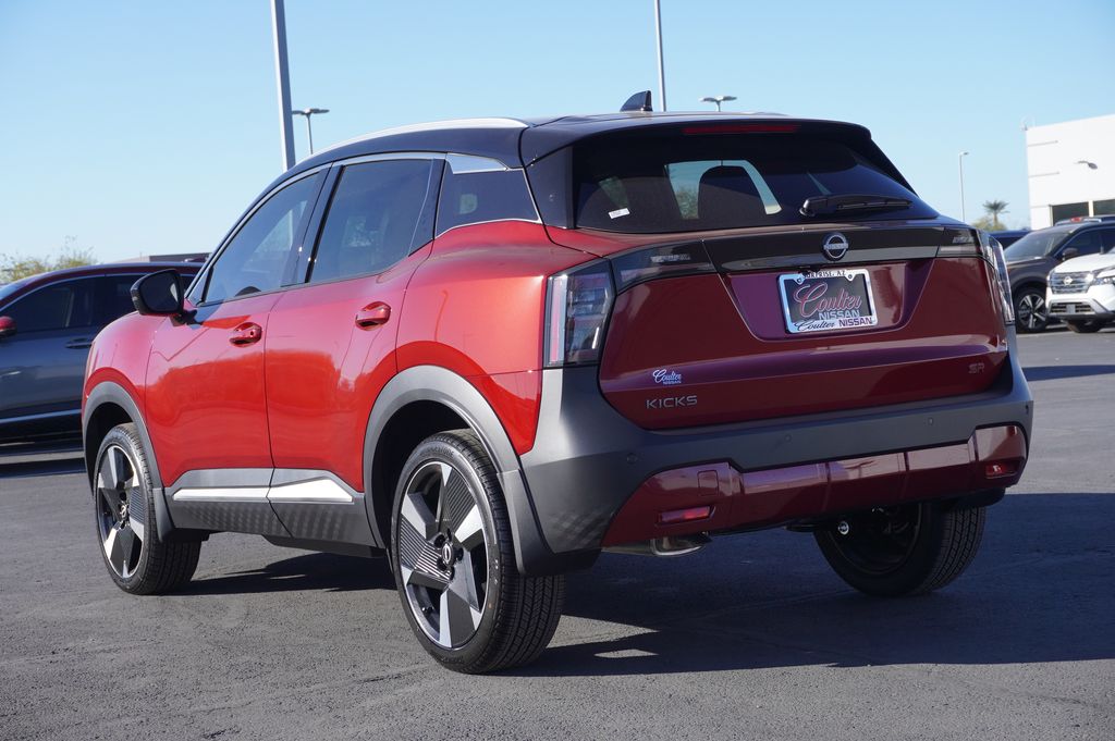 2025 Nissan Kicks SR photo 3