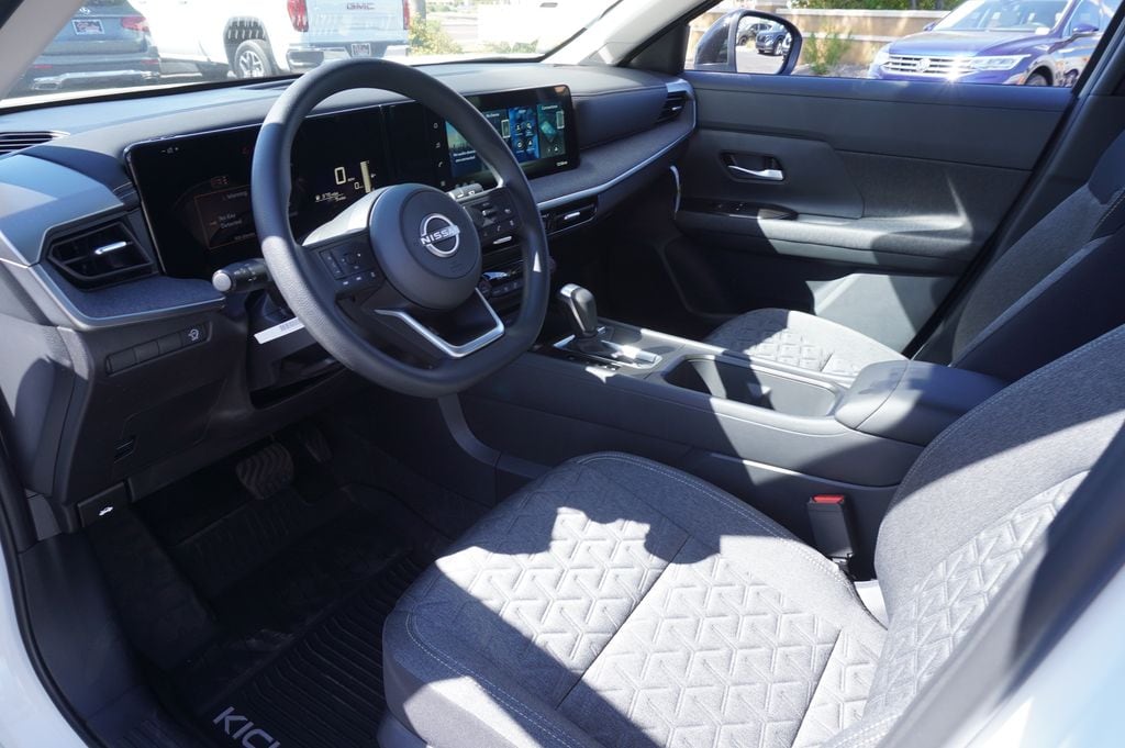 2026 Nissan KICKS SV - Photo 16