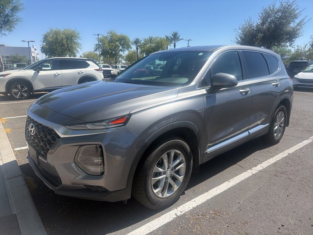 2019 Hyundai Santa Fe SE 2.4's photo