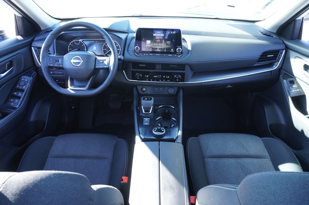 2026 Nissan Rogue SV - Photo 11