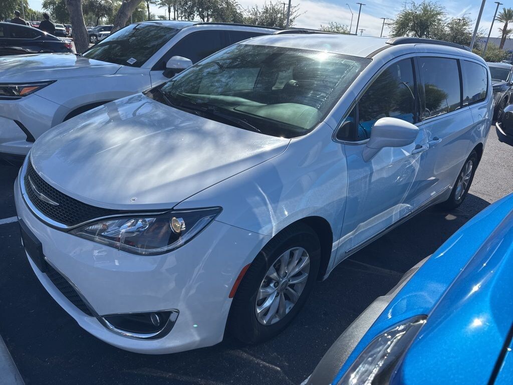 Used 2017 Chrysler Pacifica Touring-L Van