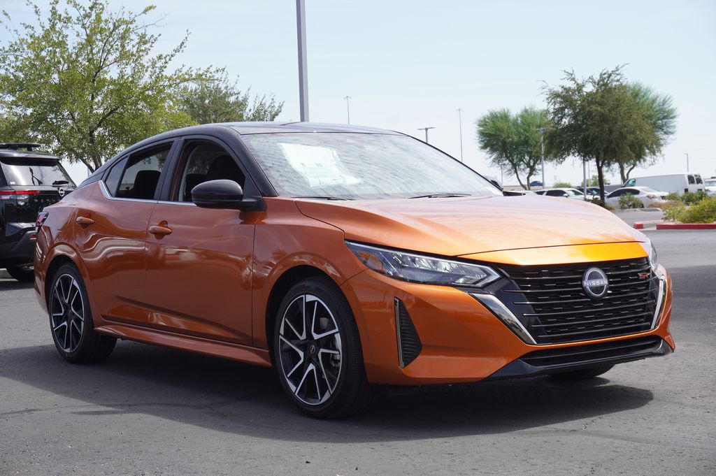2025 Nissan Sentra SR photo 4