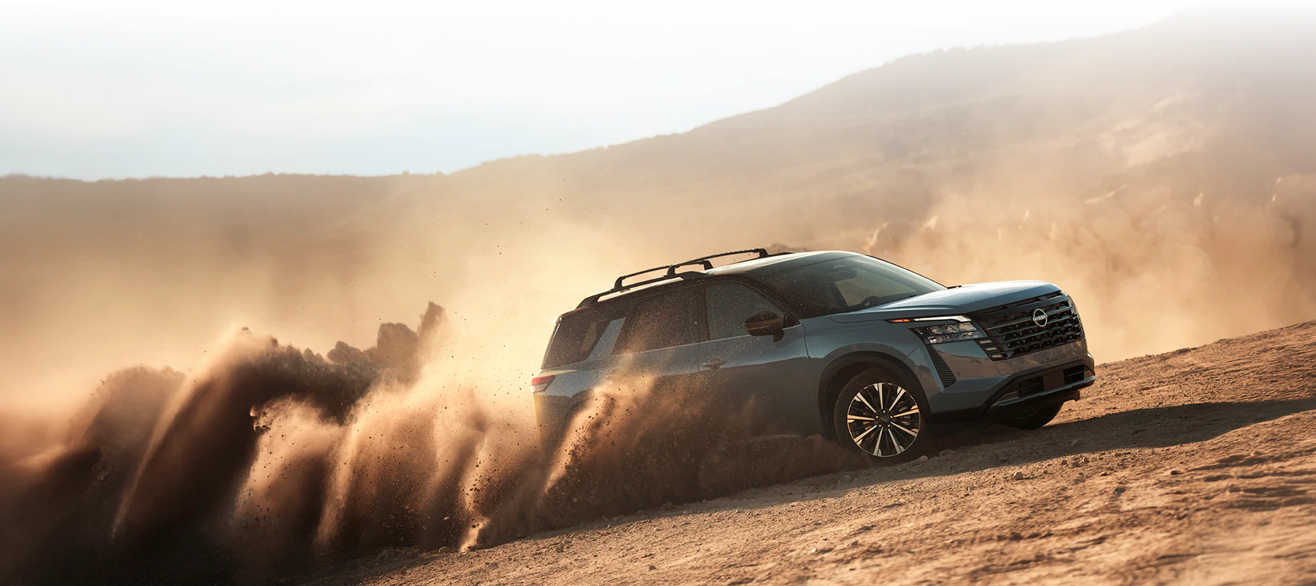 2026-nissan-pathfinder-desert-driving-performance-action-xl.webp