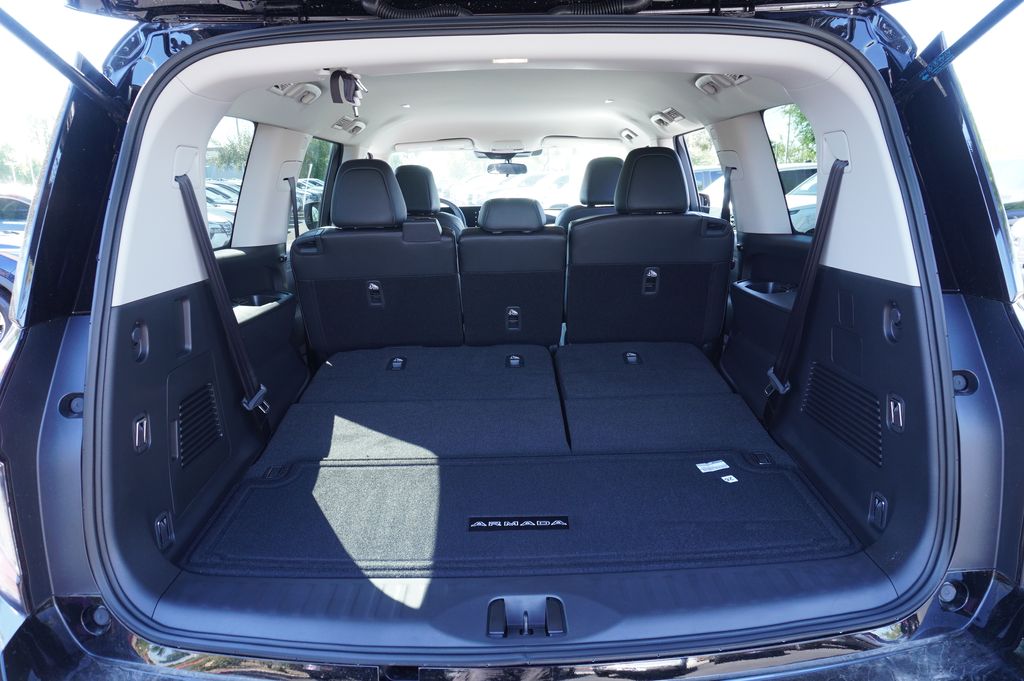 2026 Nissan Armada SV - Photo 8