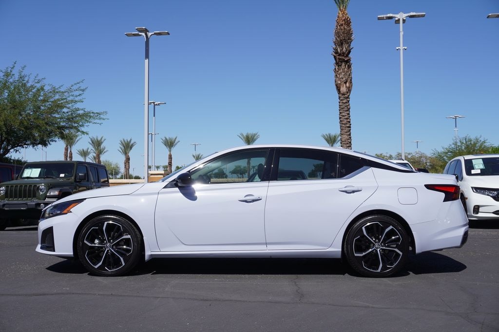 New 2025 Nissan Altima SR Sedan