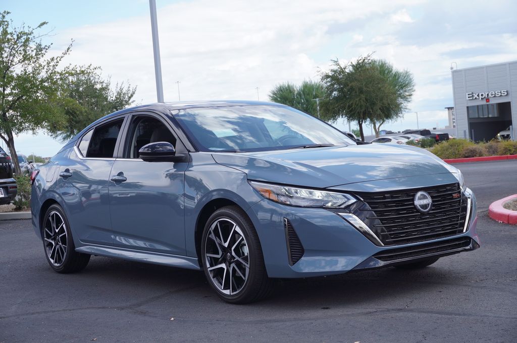 2025 Nissan Sentra SR photo 4