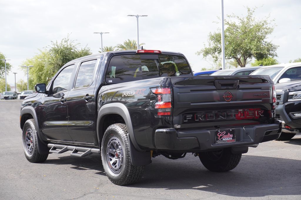 2025 Nissan Frontier PRO-4X photo 3