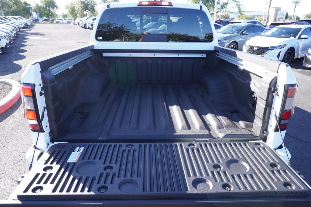 2026 Nissan Frontier SV - Photo 9