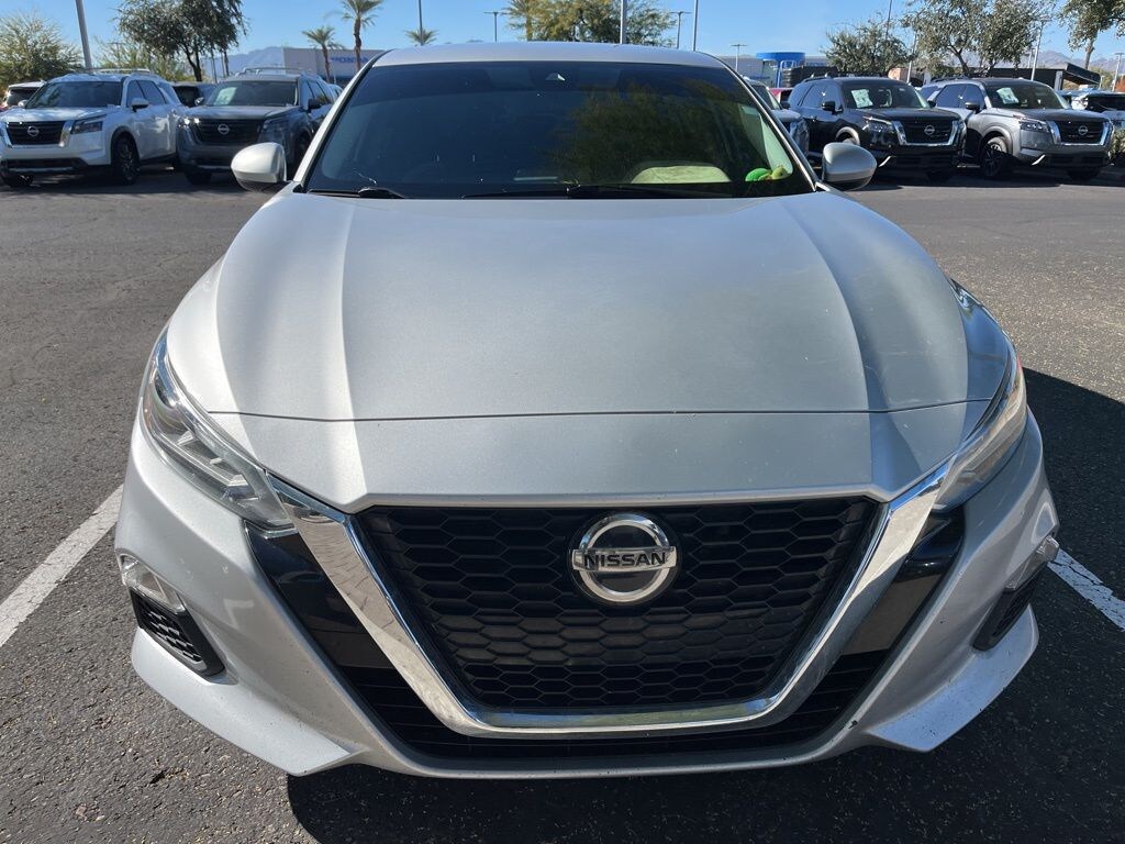 Used 2021 Nissan Altima 2.5 SV Sedan