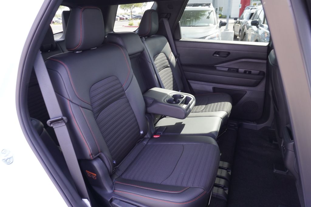 2026 Nissan Pathfinder Rock Creek - Photo 9