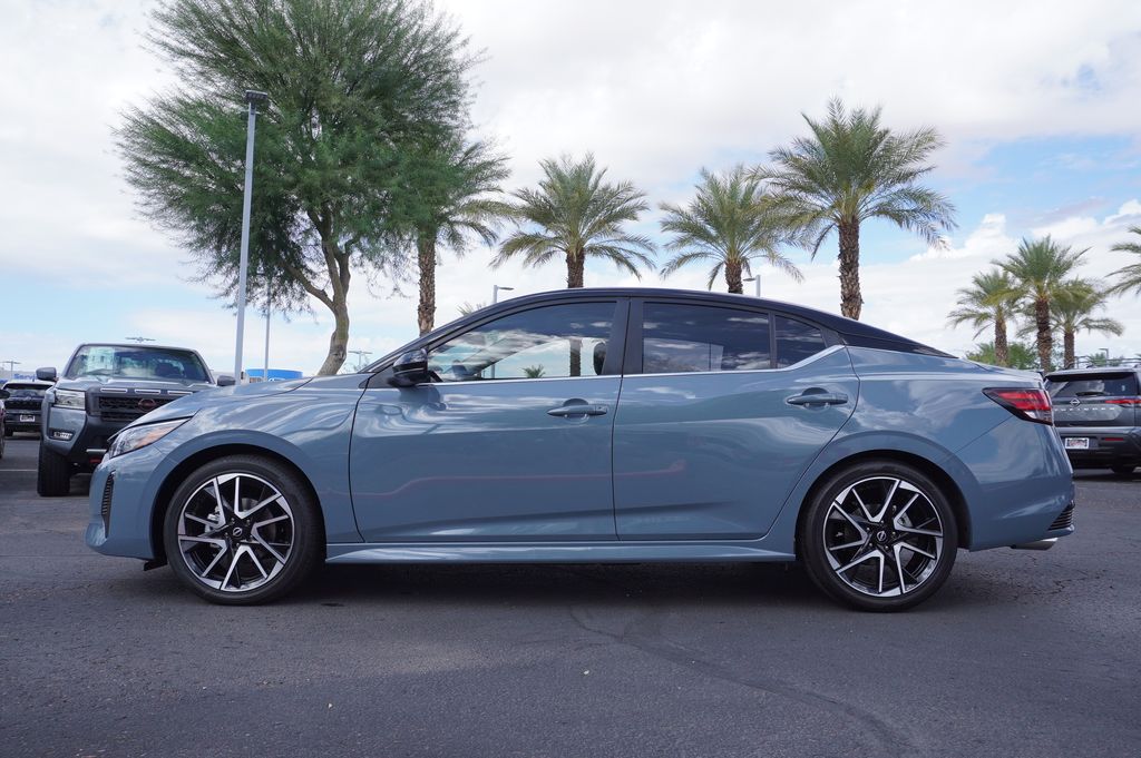 2025 Nissan Sentra SR photo 2