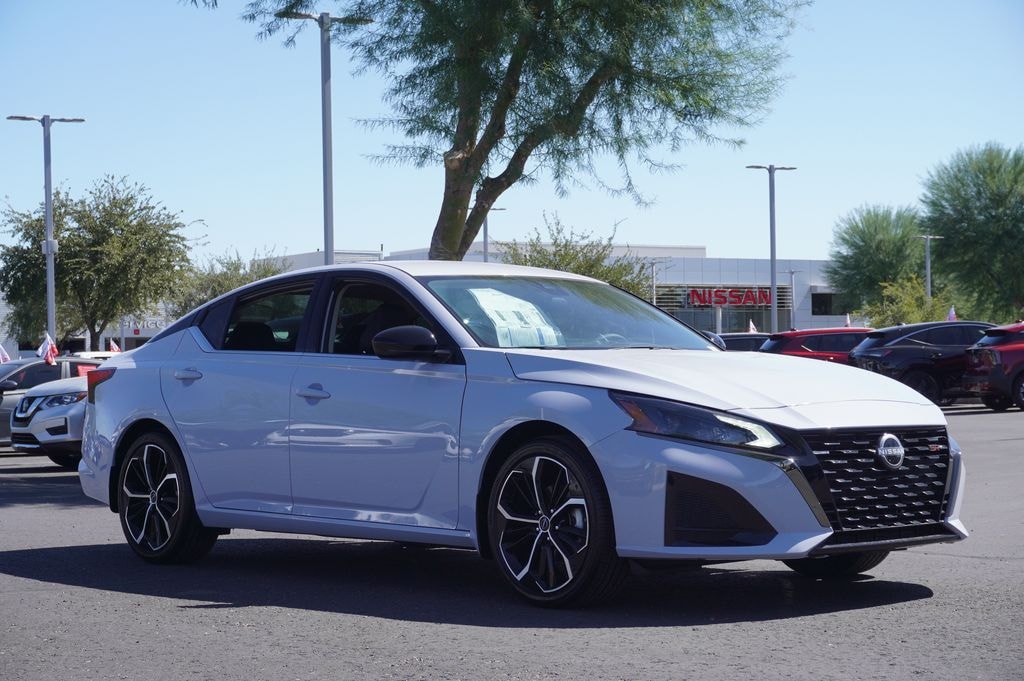 New 2025 Nissan Altima SR Sedan