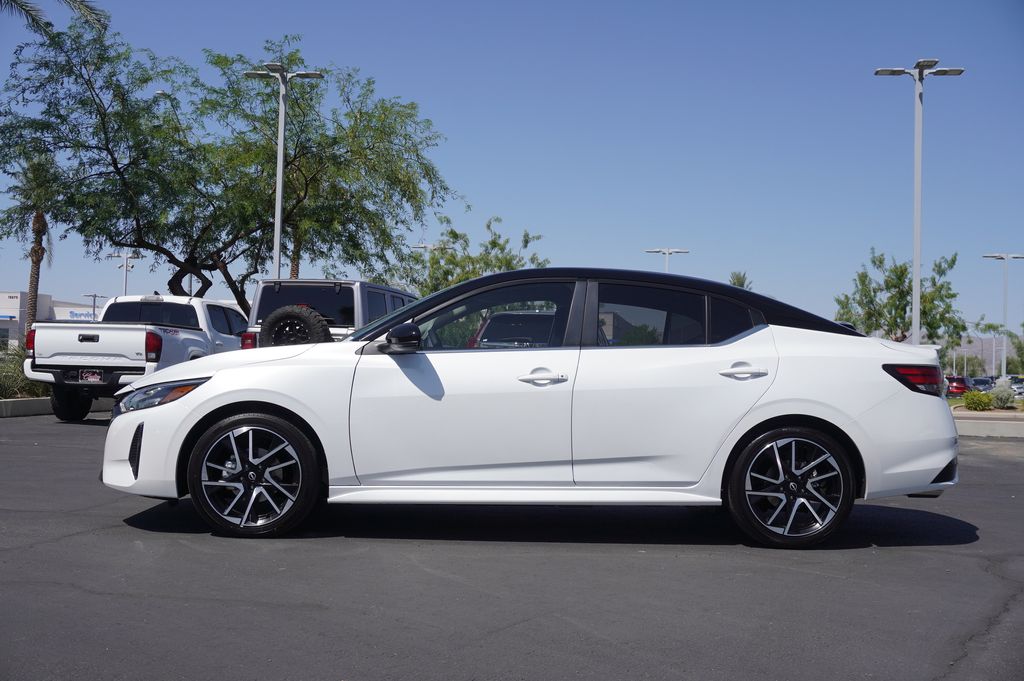 2025 Nissan Sentra SR photo 2