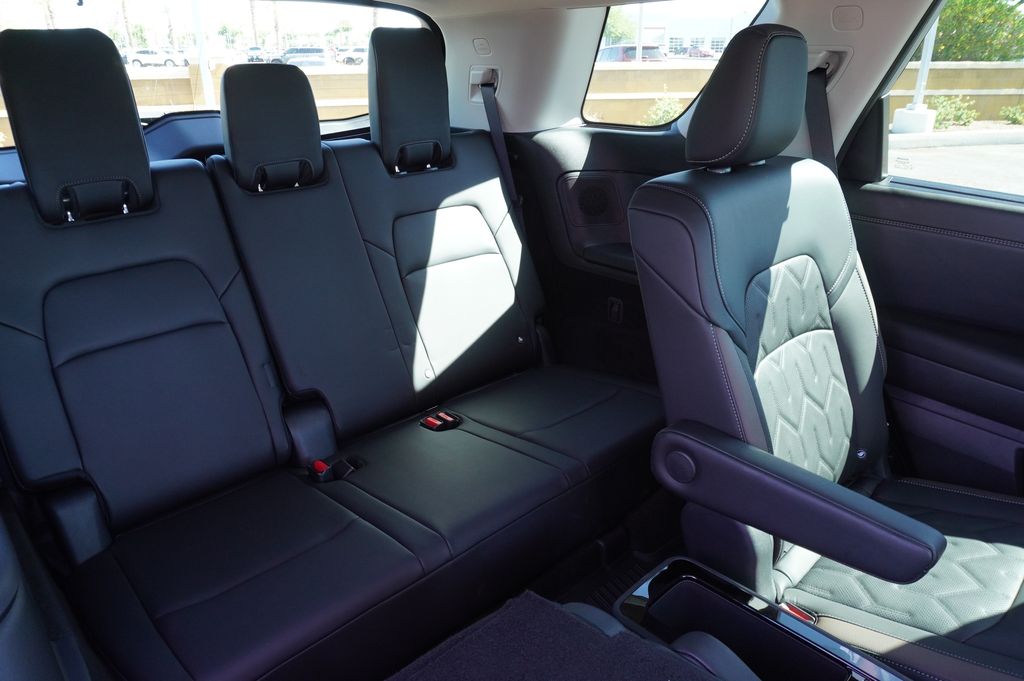 2026 Nissan Pathfinder Platinum - Photo 10