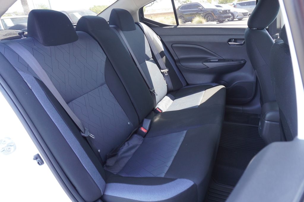 2025 Nissan Versa Sedan SV - Photo 9