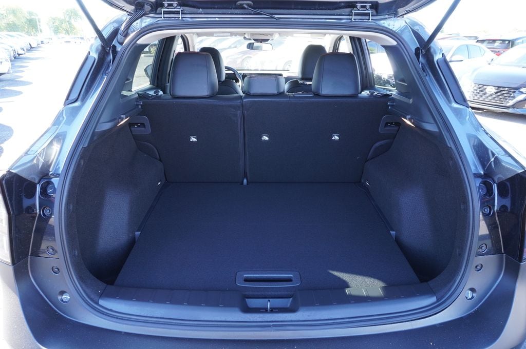 2026 Nissan KICKS SR - Photo 8