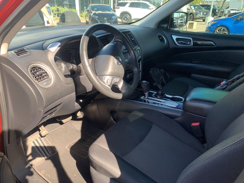 Used 2019 Nissan Pathfinder SV with VIN 5N1DR2MN9KC651536 for sale in Surprise, AZ