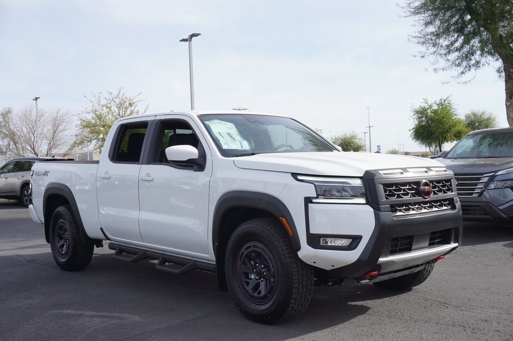 2025 Nissan Frontier PRO-4X photo 4