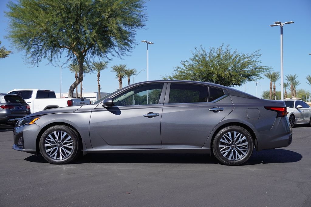 New 2025 Nissan Altima SV Sedan