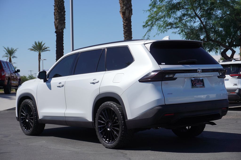2024 Toyota Grand Highlander Limited photo 2