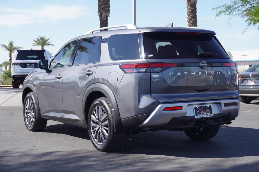 2025 Nissan Pathfinder SL photo 3