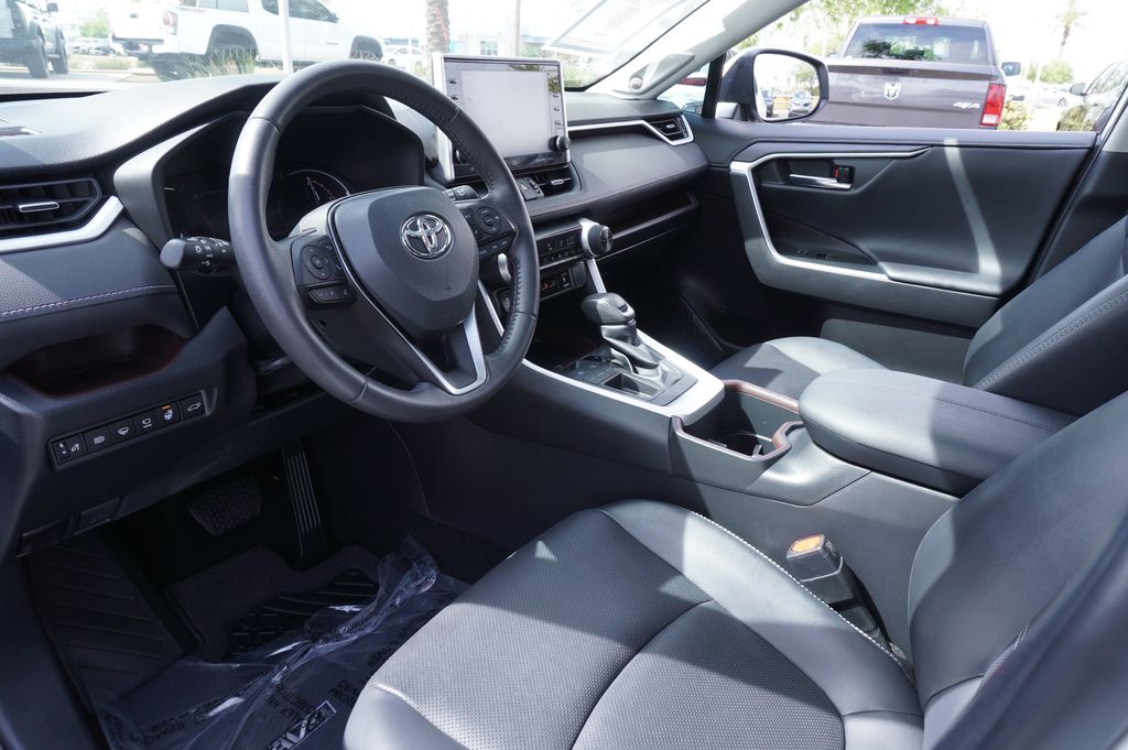 2022 Toyota RAV4 Limited - Photo 17
