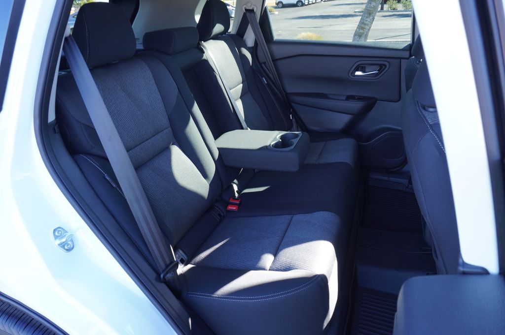 2026 Nissan Rogue SV - Photo 9