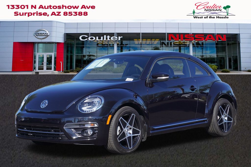 2019 Volkswagen Beetle SE's photo