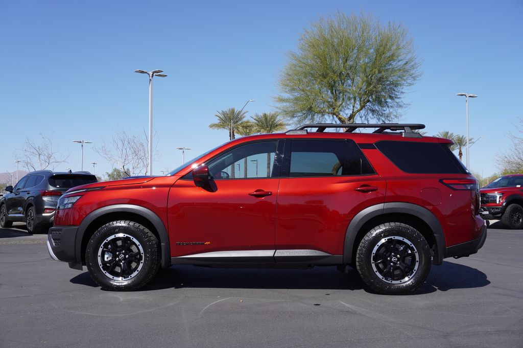 2025 Nissan Pathfinder Rock Creek photo 2