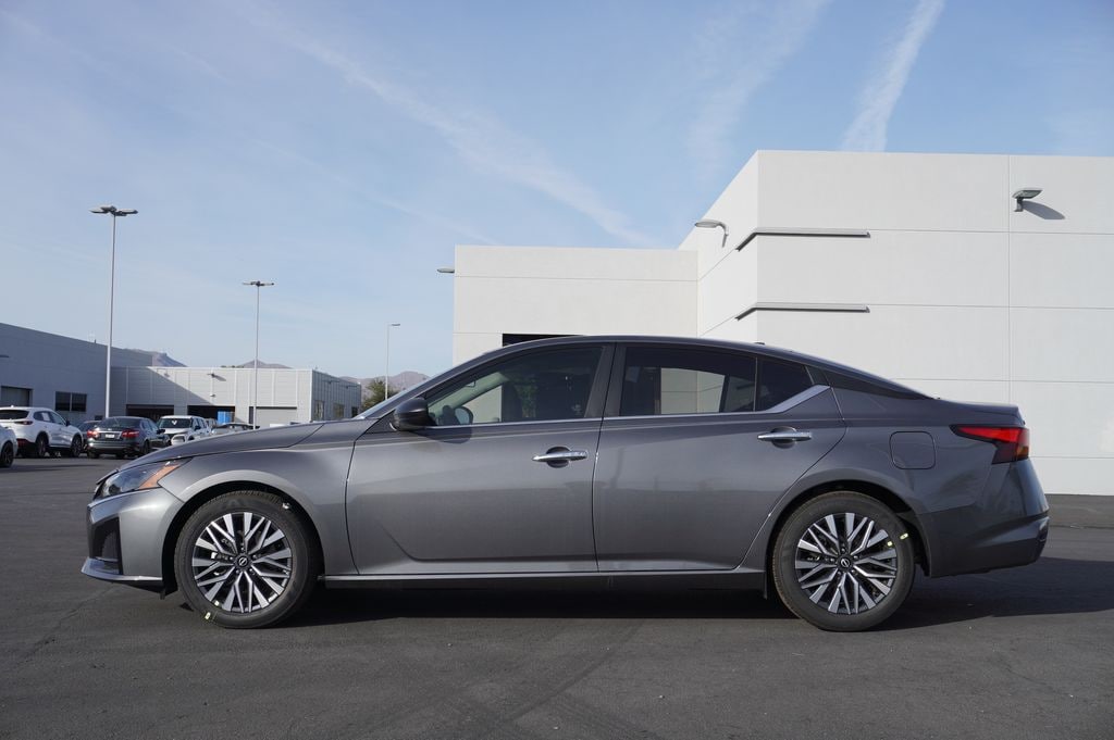 Certified 2025 Nissan Altima SV Sedan