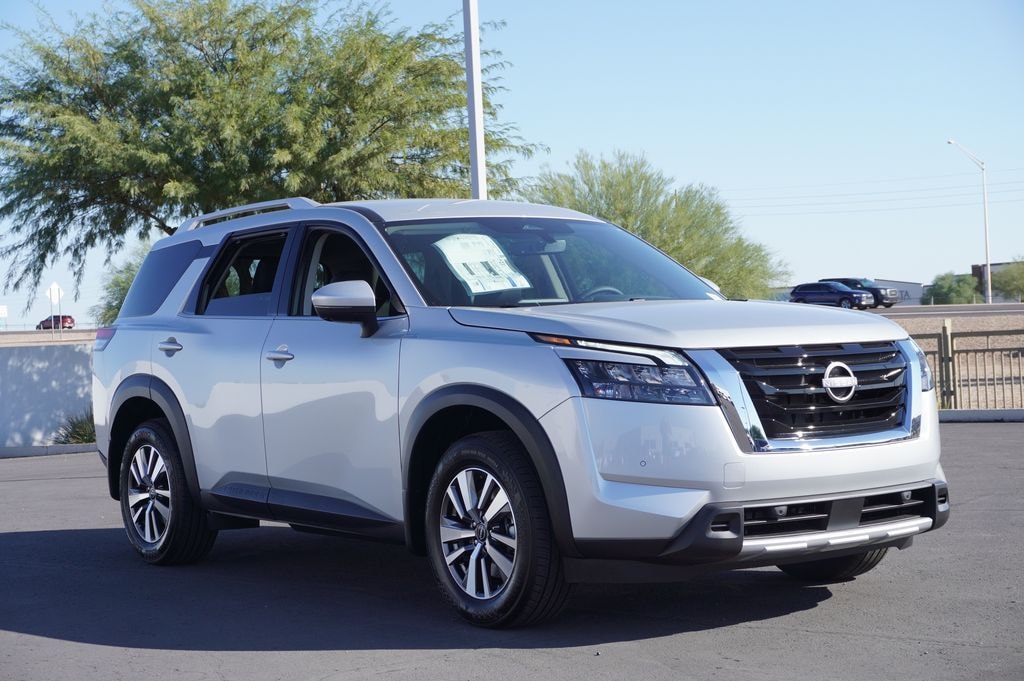New 2025 Nissan Pathfinder SL SUV