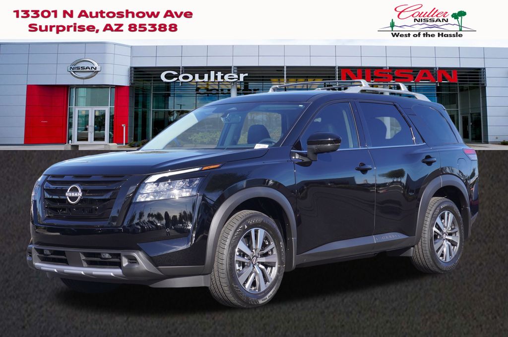 2025 Nissan Pathfinder SL's photo