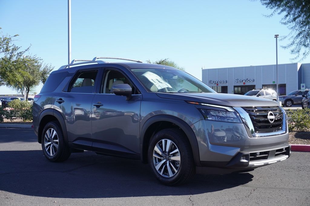 New 2025 Nissan Pathfinder SL SUV