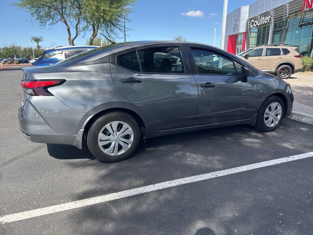 2025 Nissan Versa 1.6 S photo 4