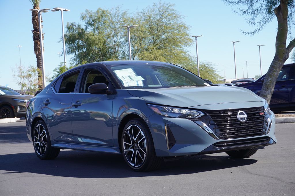 2025 Nissan Sentra SR photo 3