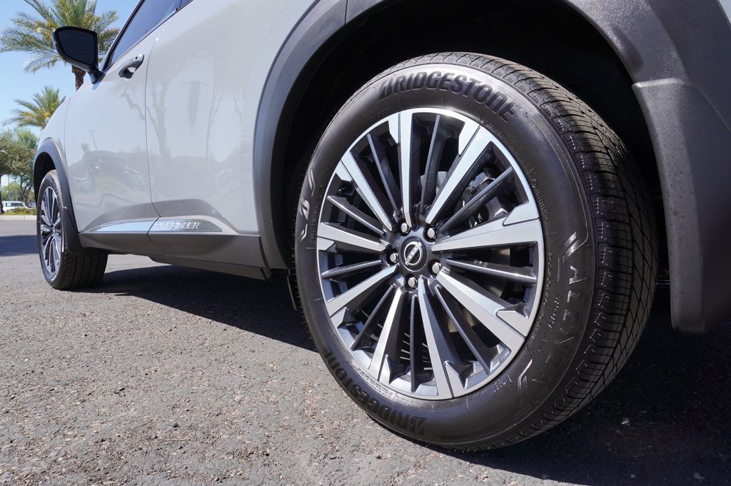 2026 Nissan Pathfinder Platinum - Photo 6