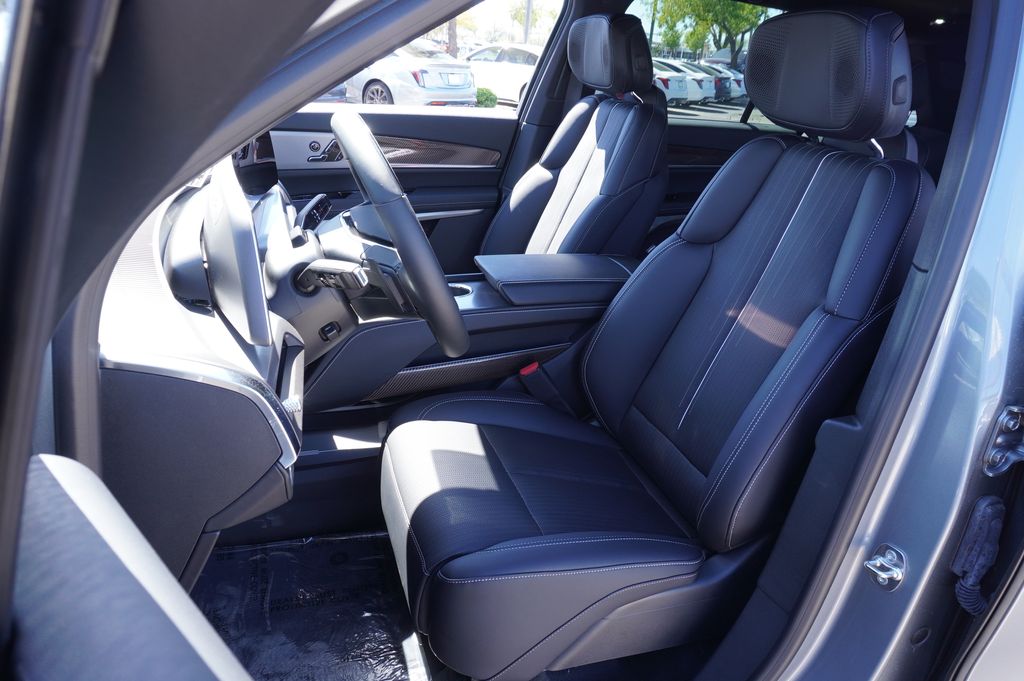 2026 Cadillac VISTIQ Luxury - Photo 16